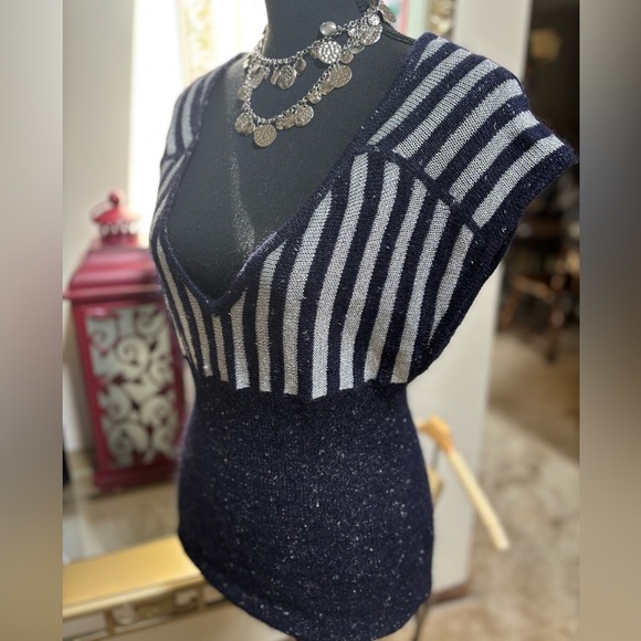 LUX URBAN OUTFITTERS BLUE & WHITE STRIPE V-NECK METALLIC KNIT SWEATER VEST SZ M - Picture 6 of 11